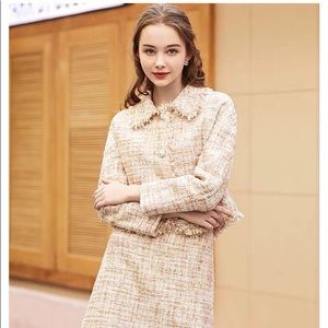 Classic CHANEL Style Suit!